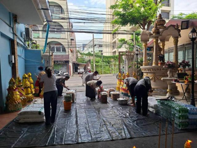ประมวลภาพงานประเพณีทิ้งกระจาด 2568 วันอาทิตย์ที่ 10 สิงหาคม 2569